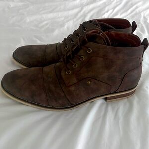 Ferro Aldo boots size 13